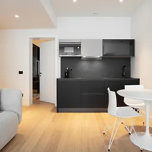 Sant'ambrogio Apartments, Reception H24 Milan