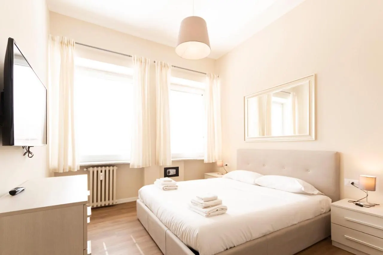 Via Torino Apartment 2 Milan Italie
